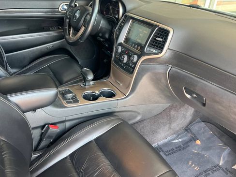 Used 2015 Jeep Grand Cherokee Limited w/ Trailer Tow Group IV AWD/4WD image 16