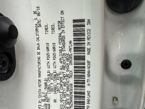 Used 2016 Toyota Tacoma Limited image 29