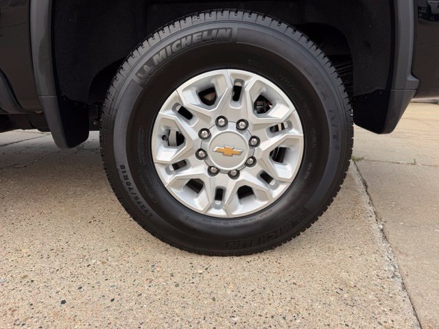 Used 2022 Chevrolet Silverado 2500 LT w/ Convenience Package AWD/4WD image 13