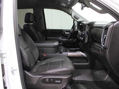 Used 2022 Chevrolet Silverado 2500 LTZ w/ LTZ Plus Package image 30