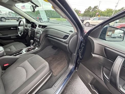 Used 2016 Chevrolet Traverse LT w/ Style and Technology Package image 23