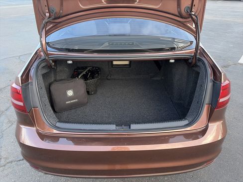 Used 2017 Volkswagen Jetta SE image 20