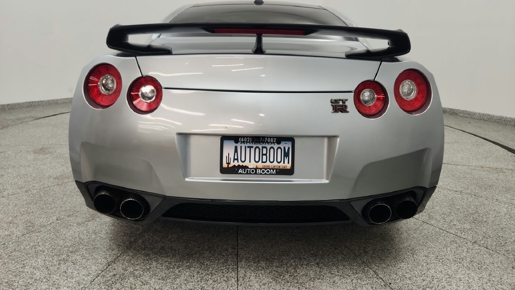 Used 2010 Nissan GT-R Premium AWD/4WD image 17