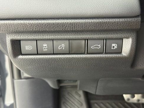 Used 2025 Toyota Camry XSE image 10