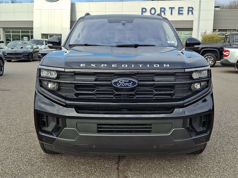 New 2025 Ford Expedition Max Active image 2