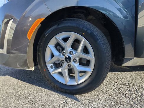 Used 2024 Kia Soul LX w/ Option Group 015 image 32