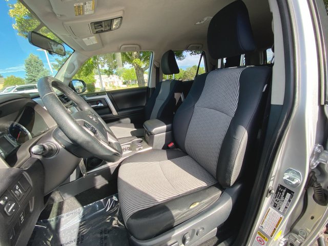 Used 2016 Toyota 4Runner SR5 AWD/4WD image 11
