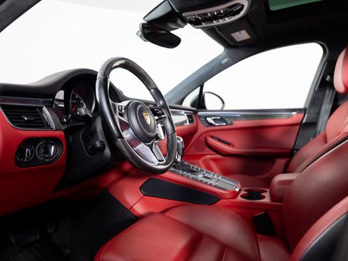 Used 2016 Porsche Macan Turbo image 14