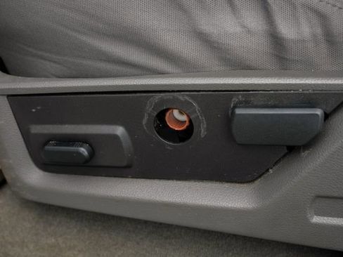 Used 2010 Ford F250 XLT image 22