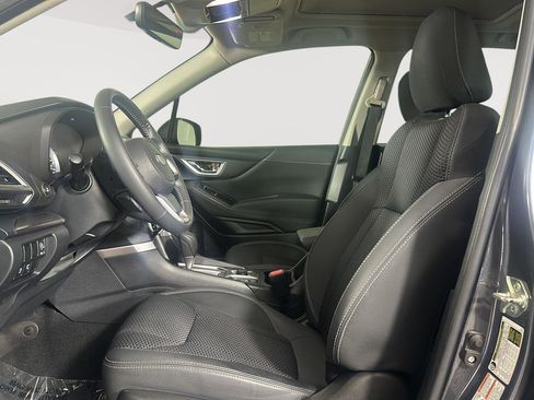 Used 2020 Subaru Forester Premium AWD/4WD image 5