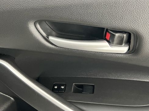 Used 2021 Toyota Corolla SE FWD image 31
