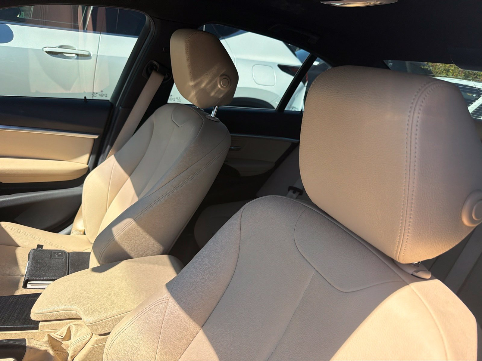 Used 2018 BMW 330i Sedan RWD image 7