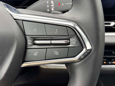 Used 2026 Chevrolet Equinox LT w/ Convenience Package II FWD image 18