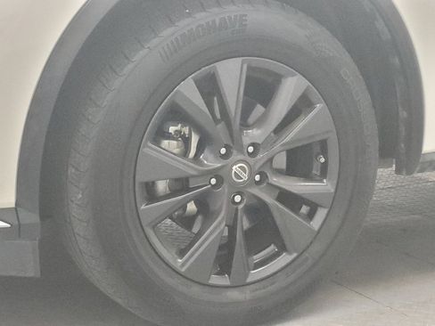 Used 2018 Nissan Murano SV w/ Premium Package FWD image 31