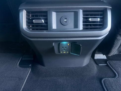 Used 2025 Ford F150 Lariat AWD/4WD image 48