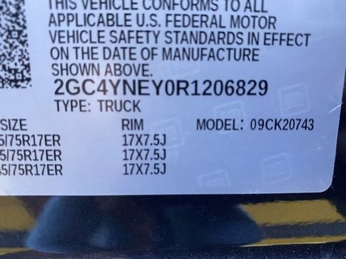 Used 2024 Chevrolet Silverado 2500 LT w/ Convenience Package image 26