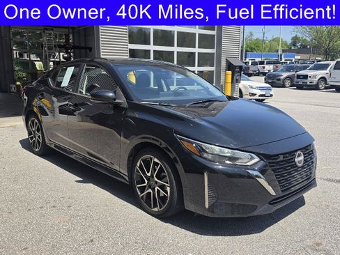 Used 2025 Nissan Sentra SR FWD image 1