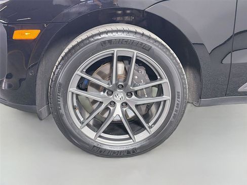 Certified 2024 Porsche Macan Turbo AWD/4WD image 11