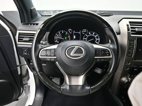 Used 2020 Lexus GX 460 Premium image 17