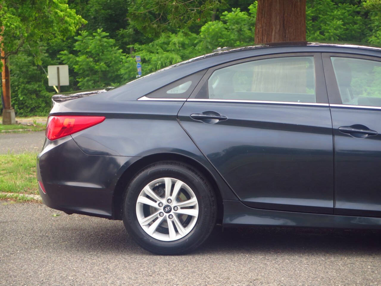 Used 2014 Hyundai Sonata GLS w/ Popular Equipment Group 2 FWD image 22