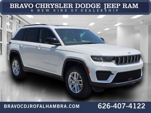 New 2026 Jeep Grand Cherokee Laredo RWD image 1