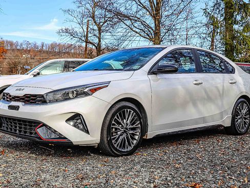 Used 2022 Kia Forte GT-Line image 3