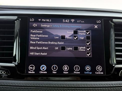 Used 2020 Chrysler Pacifica Limited image 46