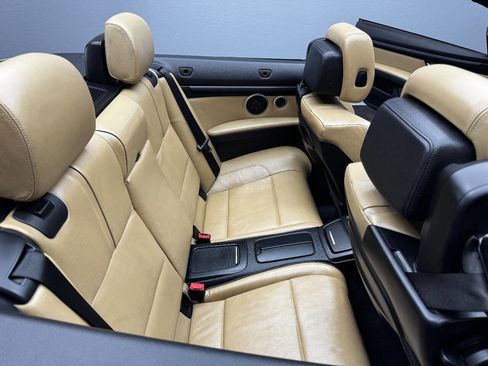 Used 2011 BMW M3 Convertible image 50