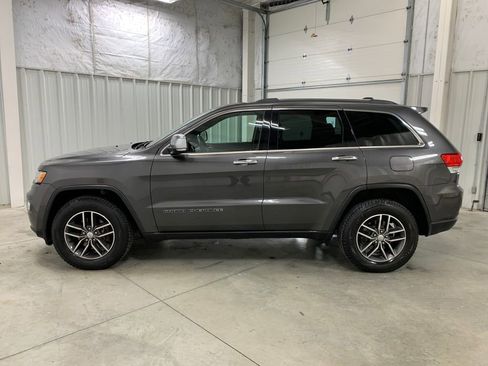 Used 2017 Jeep Grand Cherokee Limited image 4