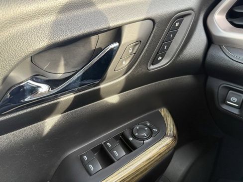 Used 2018 GMC Acadia Denali image 24