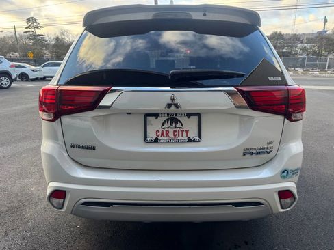 Used 2019 Mitsubishi Outlander SEL image 5