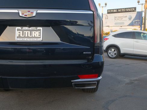 Used 2022 Cadillac Escalade ESV Luxury image 46