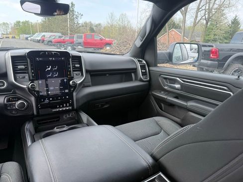 Used 2024 RAM 1500 Big Horn AWD/4WD image 38