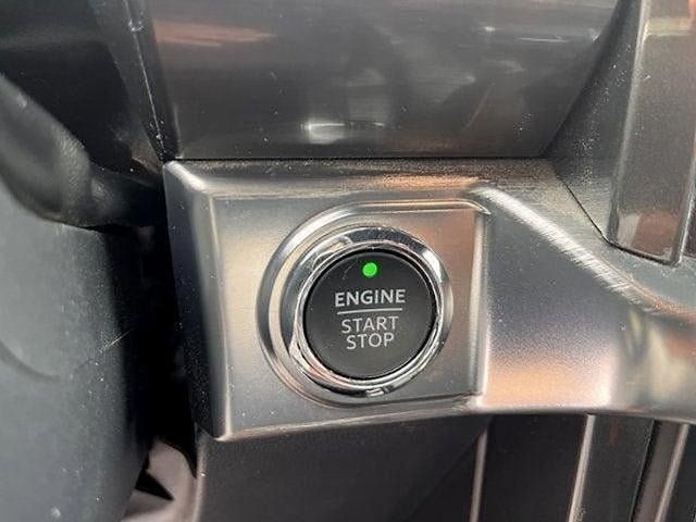 Used 2023 Ford F150 Lariat AWD/4WD image 18