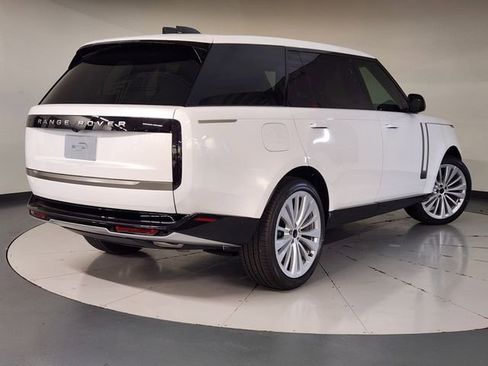 New 2026 Land Rover Range Rover Long Wheelbase SE AWD/4WD image 2