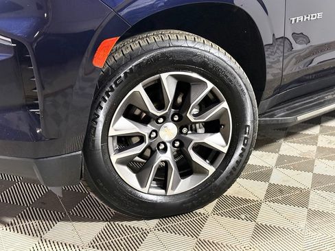Used 2022 Chevrolet Tahoe LT w/ Luxury Package AWD/4WD image 2