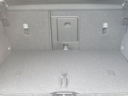 New 2026 Volvo XC40 B5 Ultra w/ Climate Package image 18