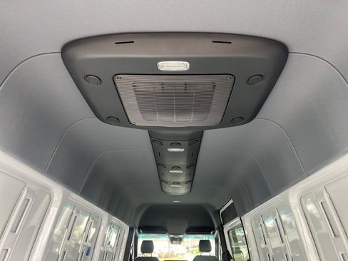 Used 2024 Mercedes-Benz Sprinter 3500 image 18