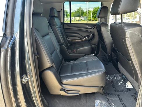 Used 2019 Chevrolet Suburban LT AWD/4WD image 39