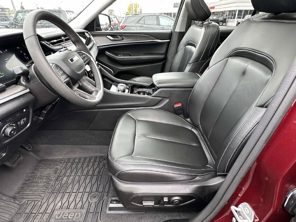 Used 2023 Jeep Grand Cherokee 4WD 4xe image 18