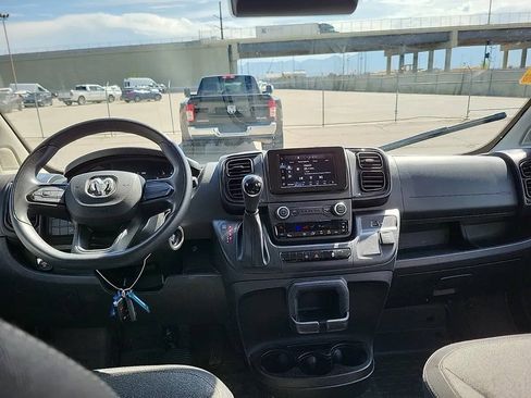 Used 2025 RAM ProMaster 2500 FWD image 11