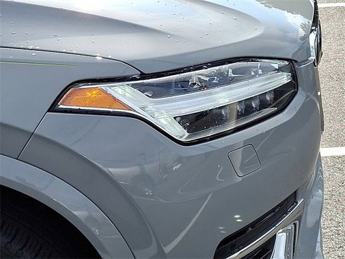 Used 2025 Volvo XC90 B5 Plus w/ Protection Package Premier image 28