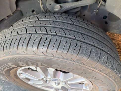 Used 2018 Ford F150 Lariat image 5