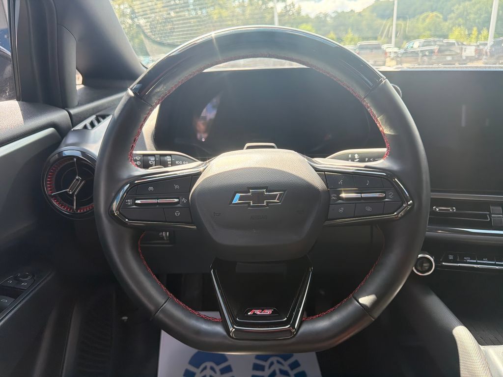Certified 2024 Chevrolet Equinox EV RS AWD/4WD image 14