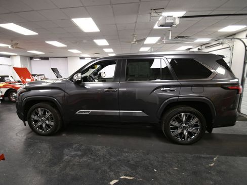 Certified 2024 Toyota Sequoia Capstone image 4