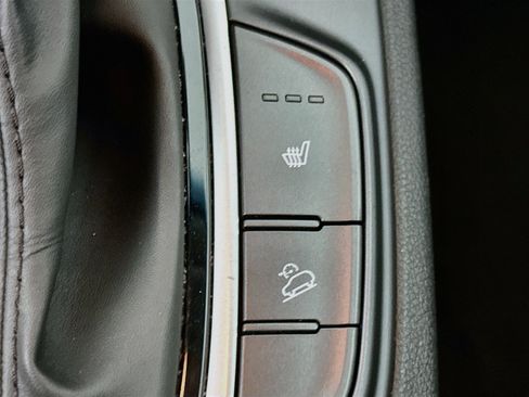 Used 2020 Hyundai Kona Limited w/ Cargo Package FWD image 25