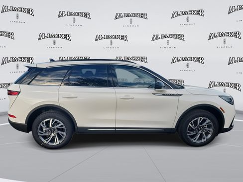 New 2026 Lincoln Corsair Premiere image 6