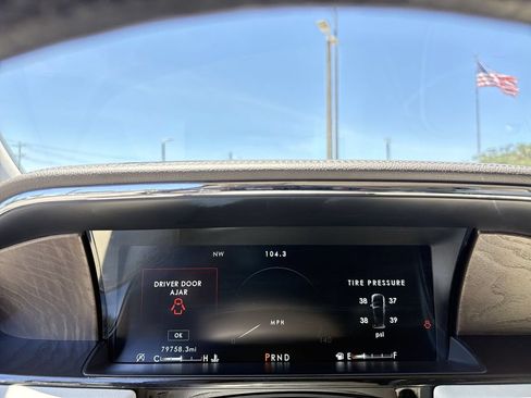 Used 2019 Lincoln Navigator Reserve AWD/4WD image 21