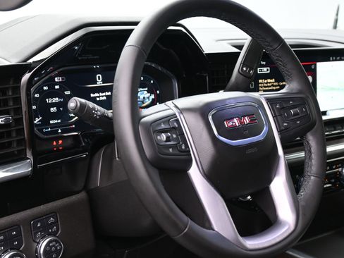 Used 2025 GMC Sierra 2500 SLT w/ Texas SLT Premium Package image 17