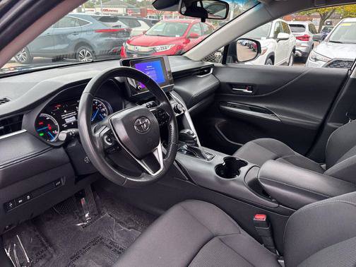 Used 2023 Toyota Venza LE AWD/4WD image 15